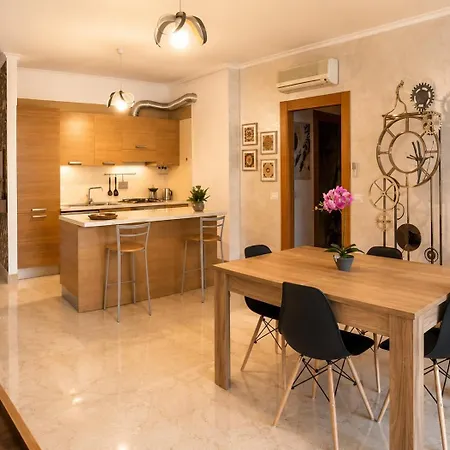 Apartment Vittory House -appartamento Con Ampio Terrazzo Lido di Ostia